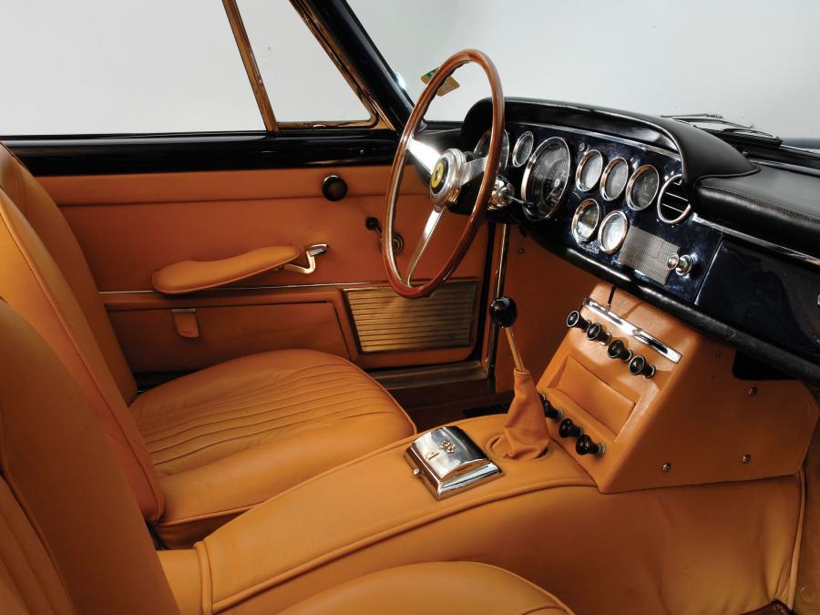  Ferrari 250 GT 2+2 Coupe (Series II) 1961 года  (фото 12 из 13)